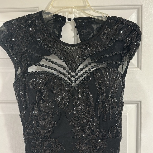 Long black sequin dress. Open back black maxi gown - Picture 5 of 7